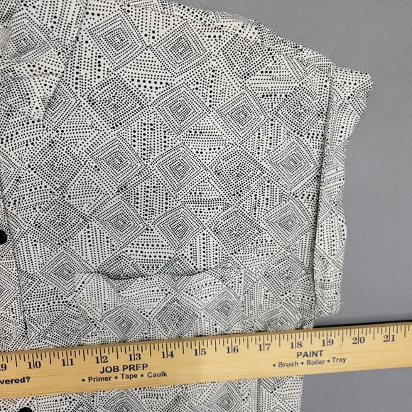 Old Navy Romper Womens Medium Geometric Print Button Front Shorts Rayon Playsuit - Picture 7 of 14